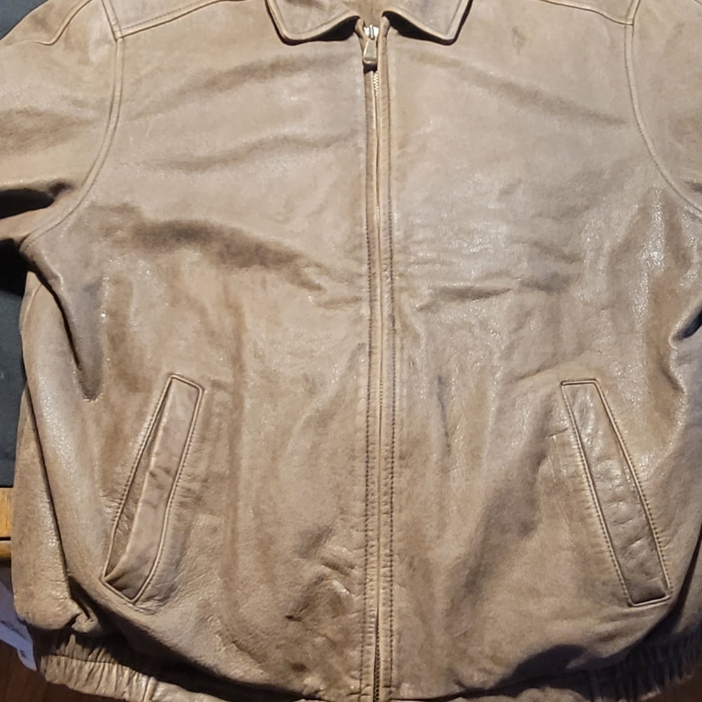 Leather jacket - Picture 5 of 6